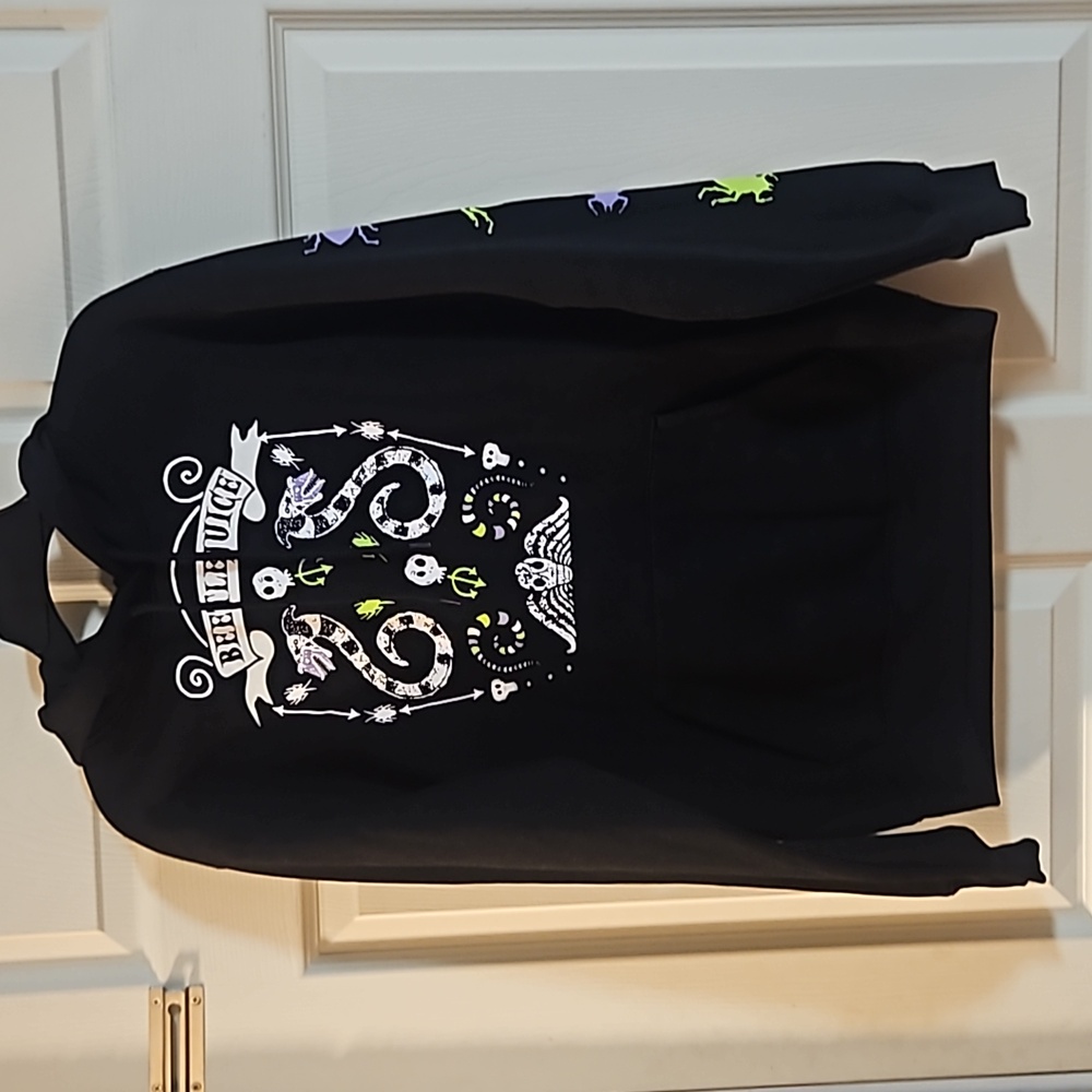 BEETLEJUICE WOMEN'S GRAPHIC HOODIE: BLACK: NEW WITH TAGS: SIZE XXS